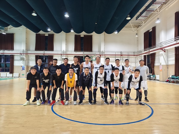 1727684292551308.jpeg 篮球友谊赛照片1.jpg