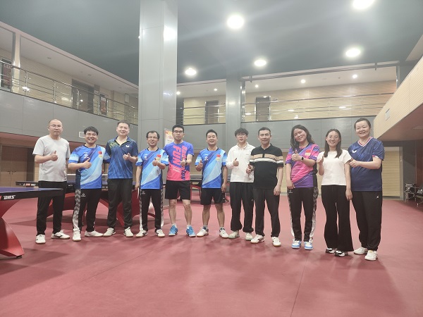 1745892390890467.jpeg 集体合影留念.jpg