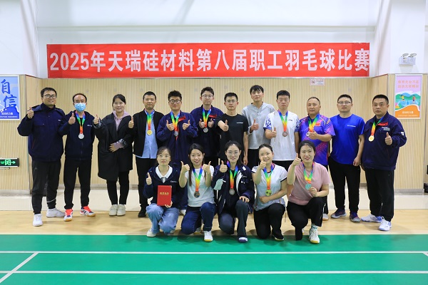 1760923278692510.jpeg 大合影.JPG